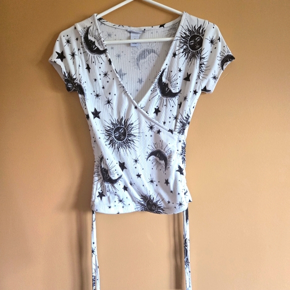Rue21 Tops - Rue21 Sun and Moon Wrap Top, S